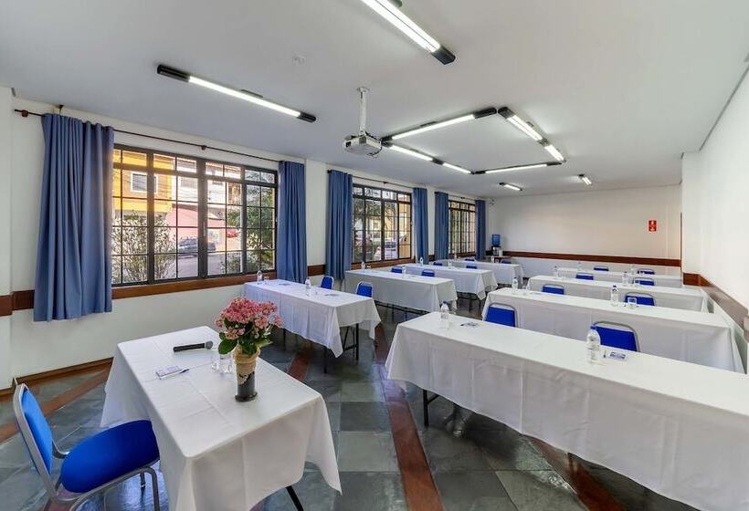 Отель Itapetinga