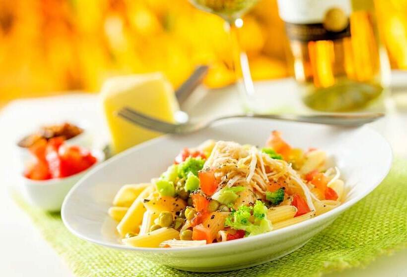 Отель Itapetinga