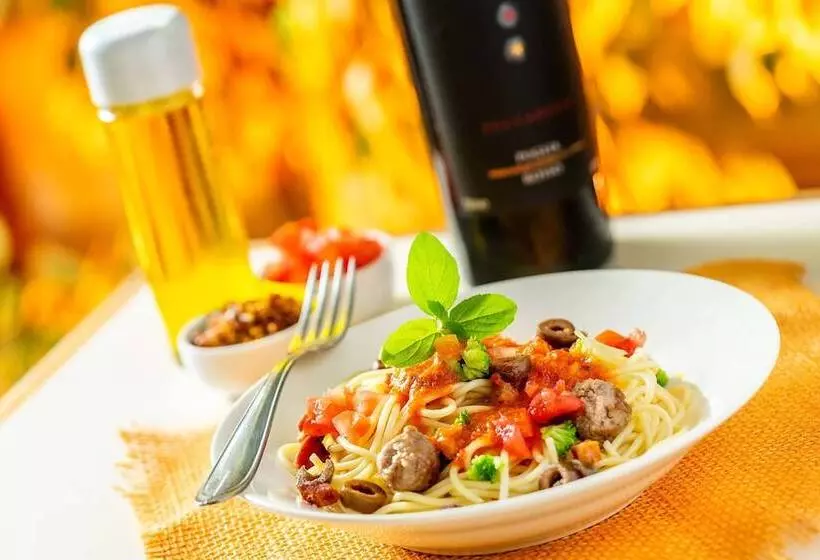 Отель Itapetinga