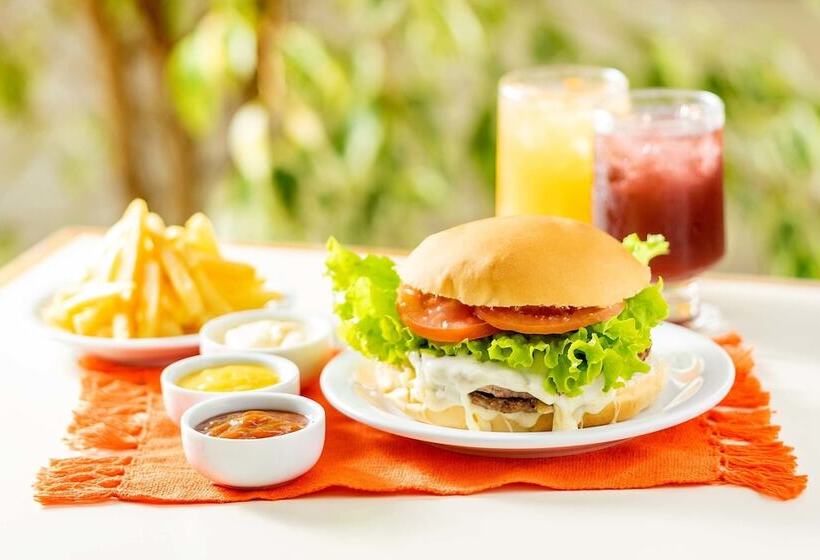 Отель Itapetinga