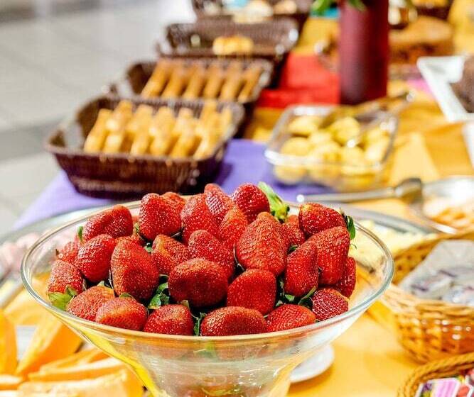 Отель Itapetinga