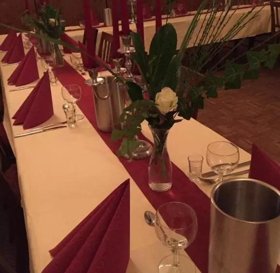 Отель Leezdorfer Hof