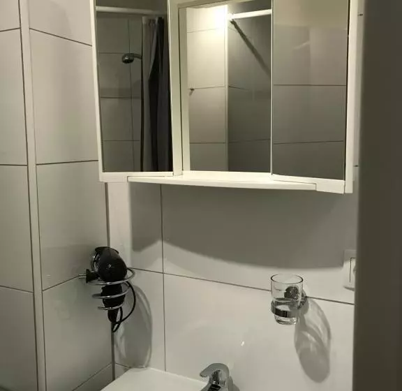 Отель Leezdorfer Hof