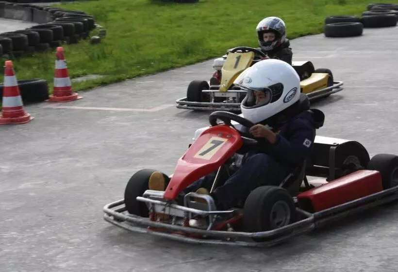 Отель Leezdorfer Hof