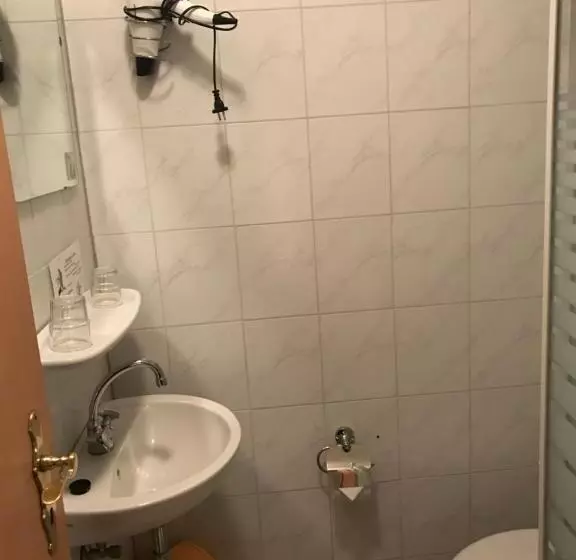 Отель Leezdorfer Hof