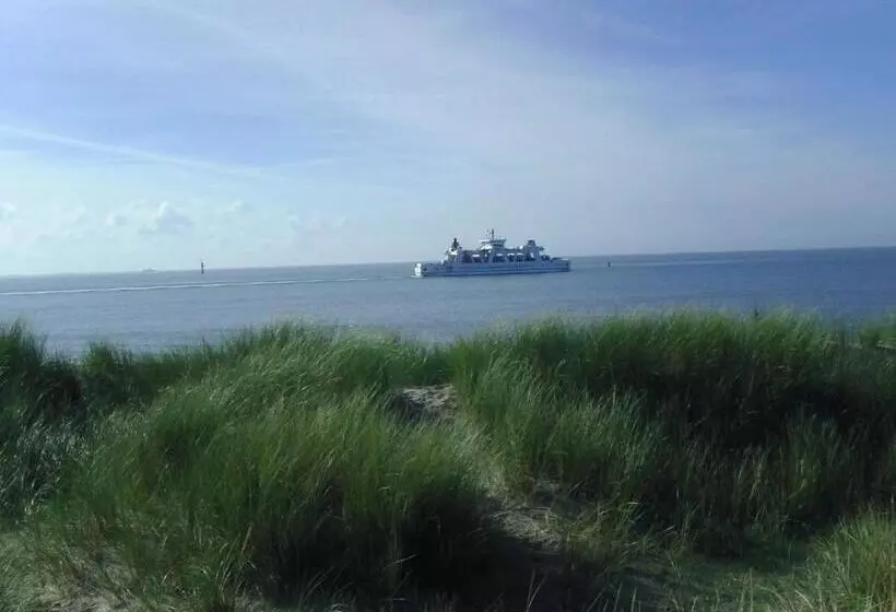 Отель Leezdorfer Hof