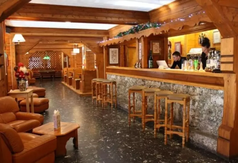 Отель Les Ducs De Savoie