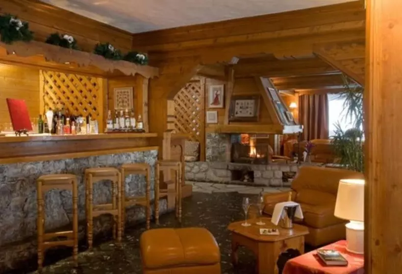 Отель Les Ducs De Savoie