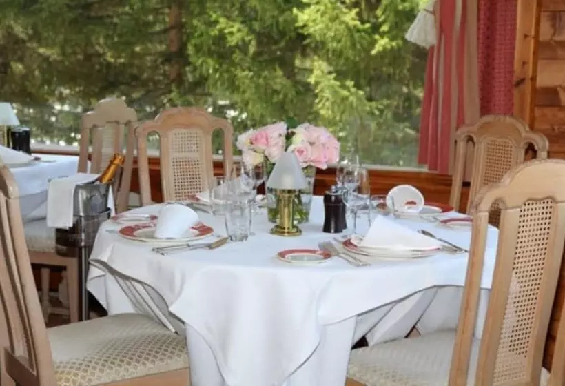 Отель Les Ducs De Savoie