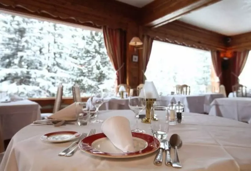 Отель Les Ducs De Savoie