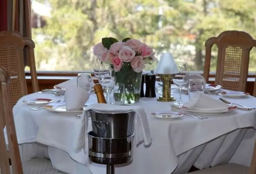 Отель Les Ducs De Savoie