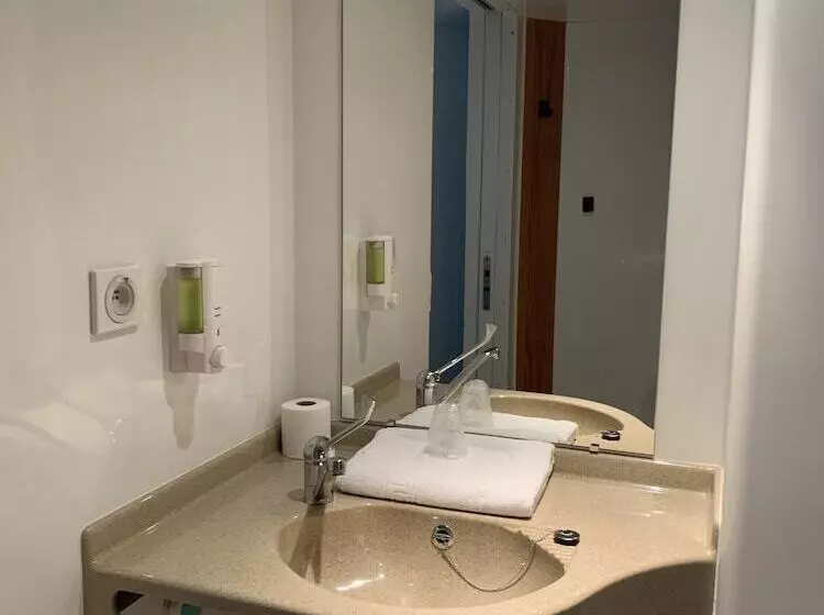 בית מלון כפרי Macon La Salle