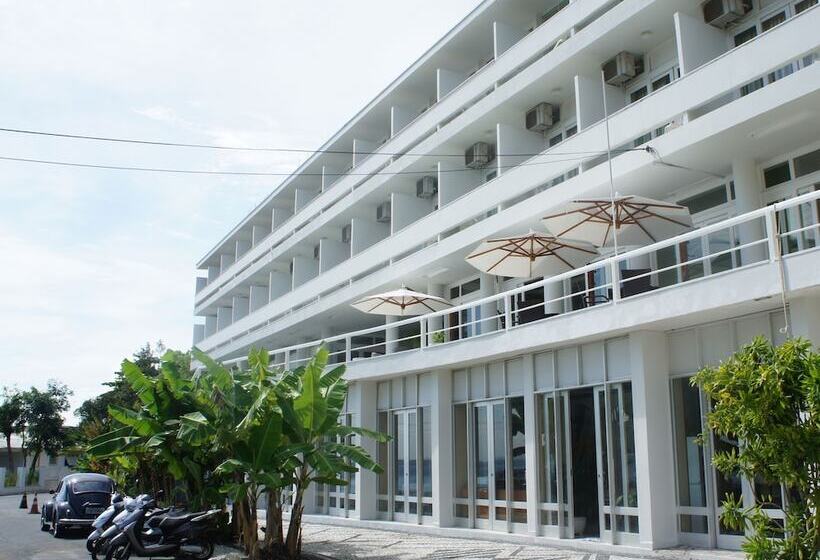 ホテル Marambaia Cabeçudas   Frente Mar