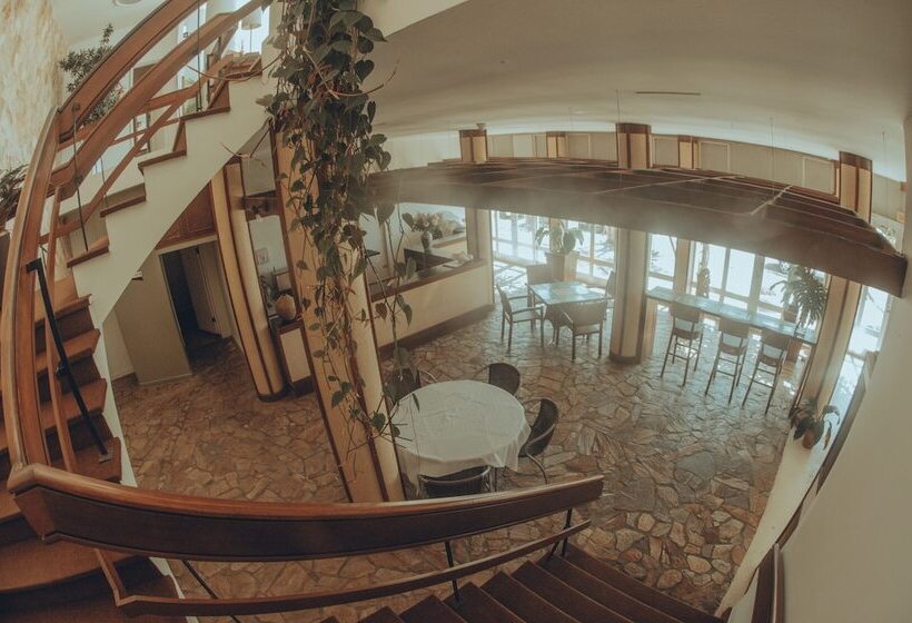 ホテル Marambaia Cabeçudas   Frente Mar