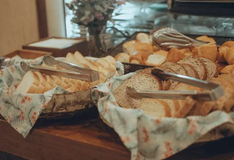 فندق Marambaia Cabeçudas   Frente Mar