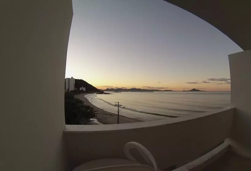 فندق Marambaia Cabeçudas   Frente Mar