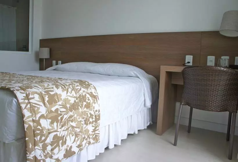 فندق Marambaia Cabeçudas   Frente Mar