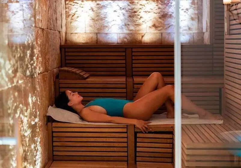 Monastero Santa Rosa Hotel & Spa