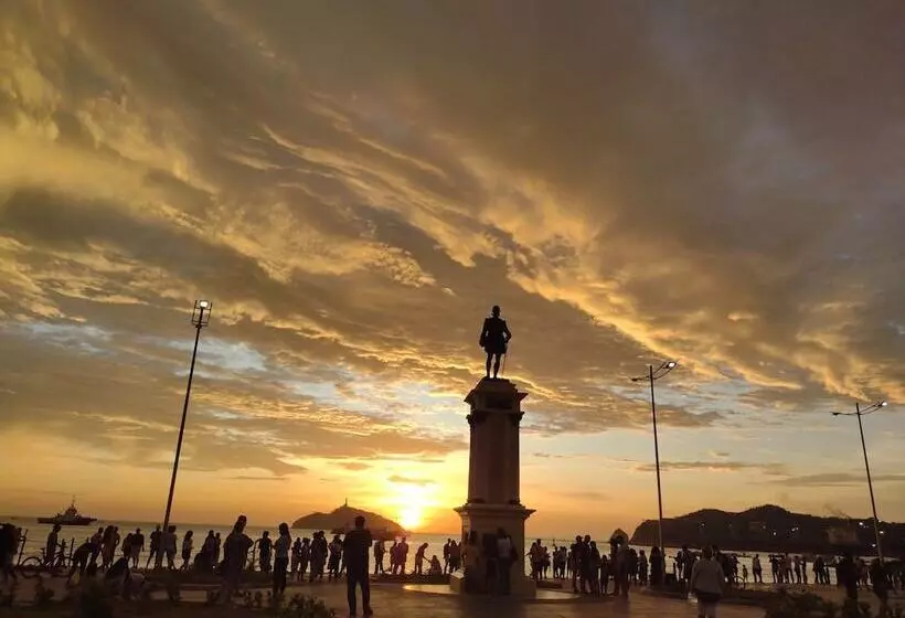 هتل Nueva Granada