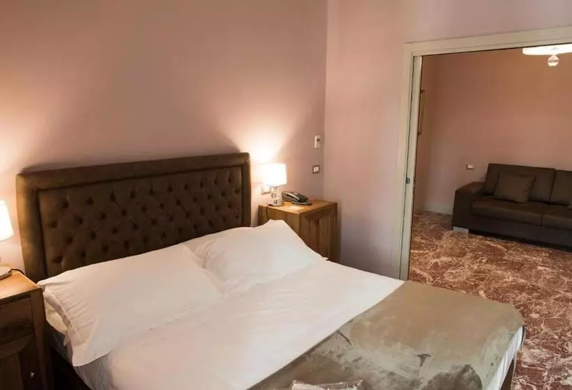 فندق Palazzo Dei Mercanti Dimora & Spa