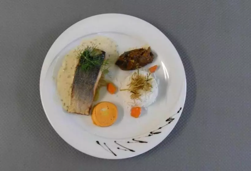 هتل Restaurant Bocher