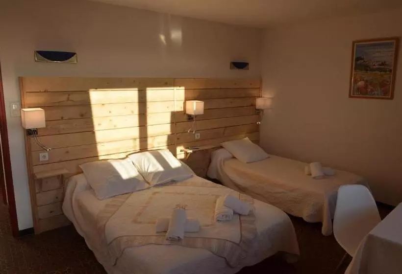 Отель Hôtel Restaurant Le César