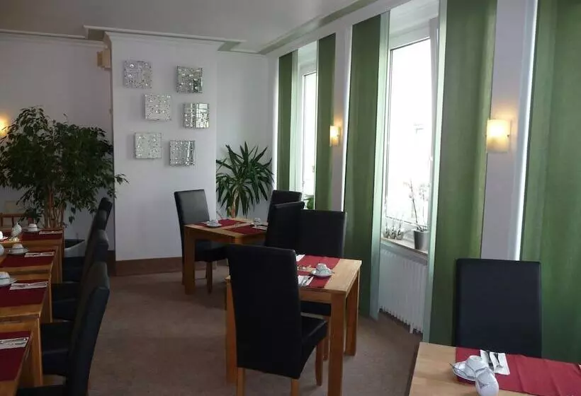 בית מלון כפרי Sechzehn