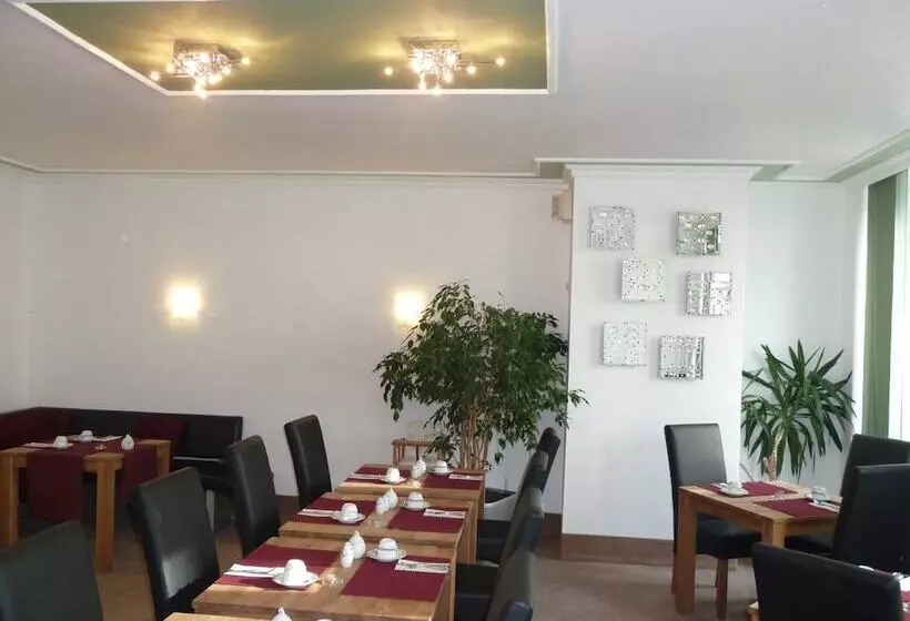 בית מלון כפרי Sechzehn