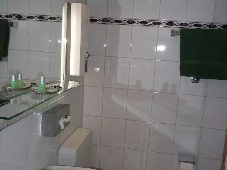 בית מלון כפרי Sechzehn