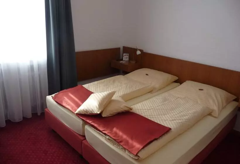 בית מלון כפרי Sechzehn