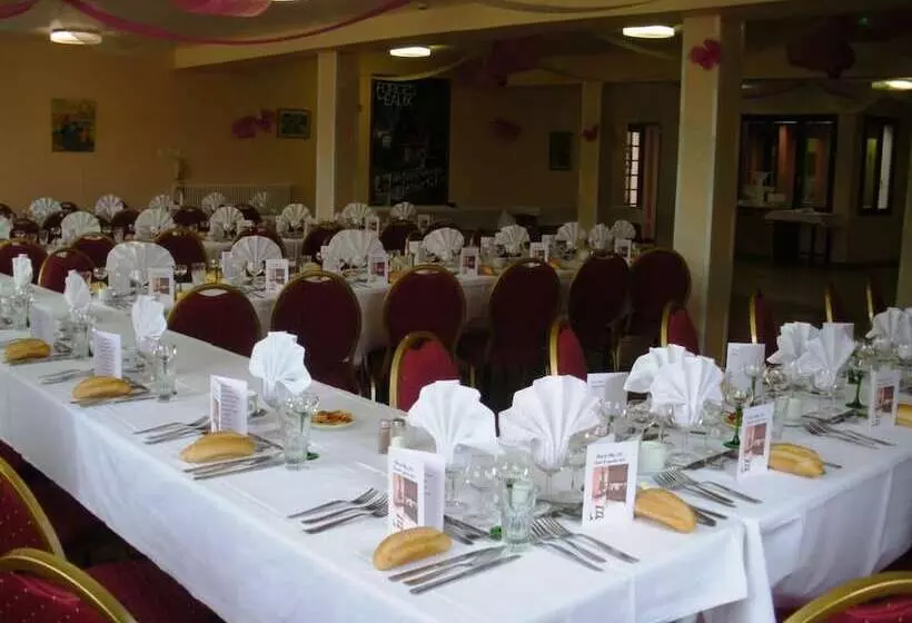 Hotell Logis   Hôtel Et Restaurant Le Sof