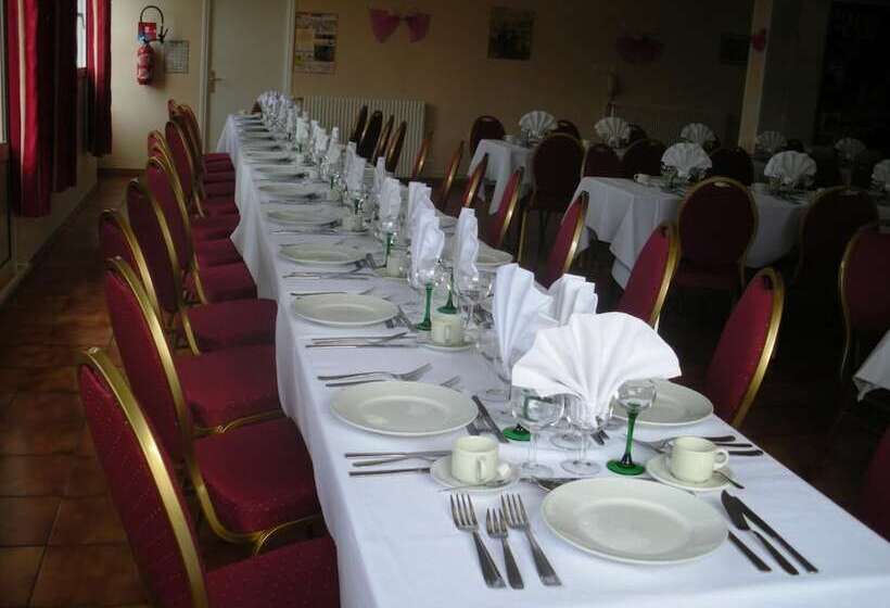 فندق Logis   Hôtel Et Restaurant Le Sof