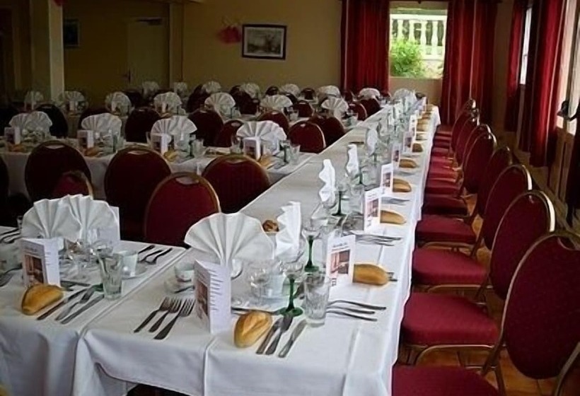 فندق Logis   Hôtel Et Restaurant Le Sof