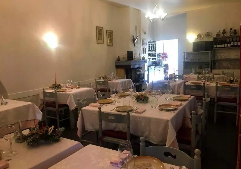 Hotell Logis   Hôtel Et Restaurant Le Sof