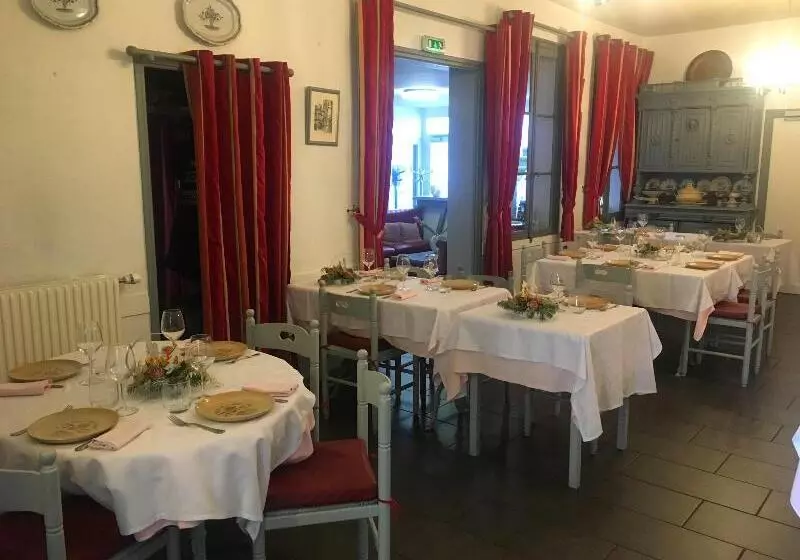 Hotell Logis   Hôtel Et Restaurant Le Sof