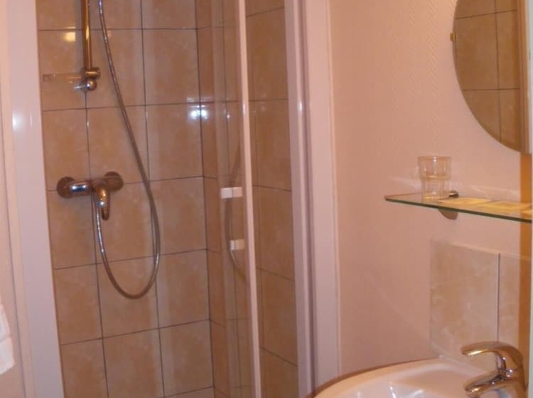 فندق Logis   Hôtel Et Restaurant Le Sof