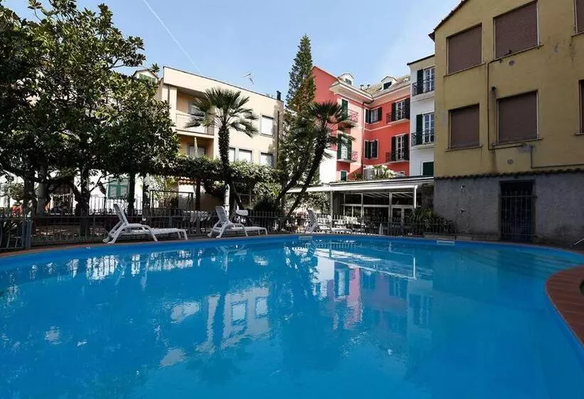 فندق Splendid Mare