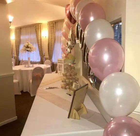 Отель The Highfield