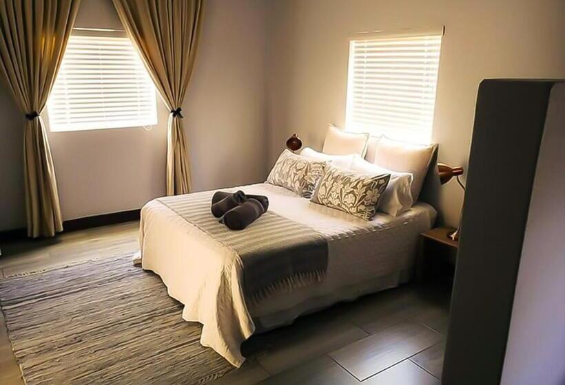 فندق Bezalel Wine & Brandy Estate