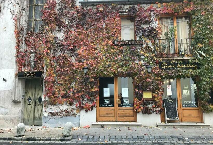 ペンション Central Vendégház
