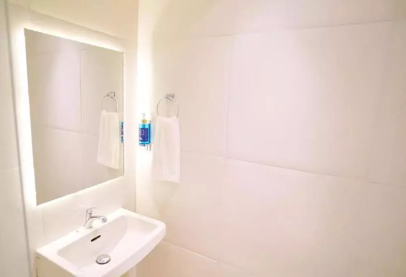 Bridge Hotel Express