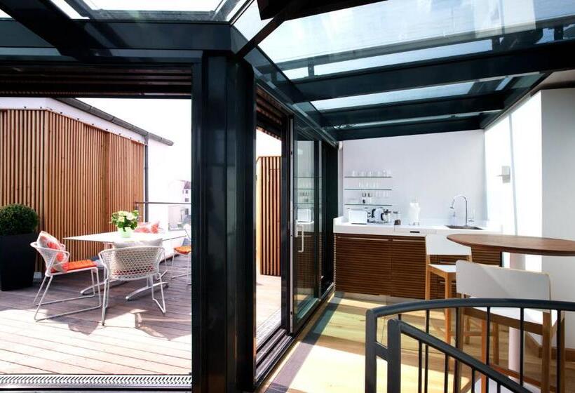 Vienna Residence, City Hall Parliament