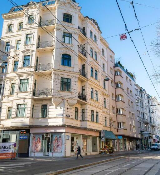 Vienna Residence, City Hall Parliament