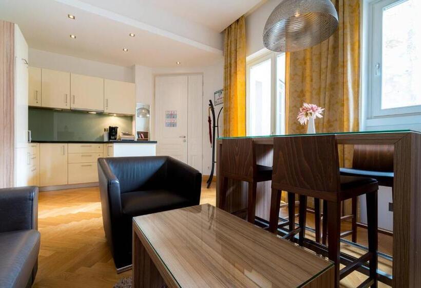 Vienna Residence, City Hall Parliament