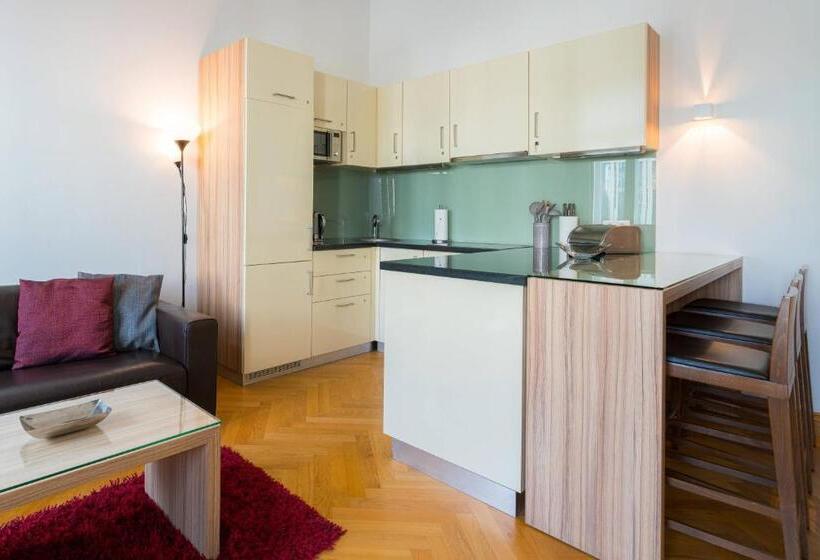 Vienna Residence, City Hall Parliament