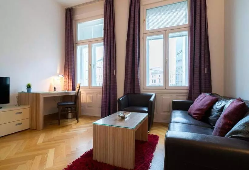 Vienna Residence, City Hall   Parliament