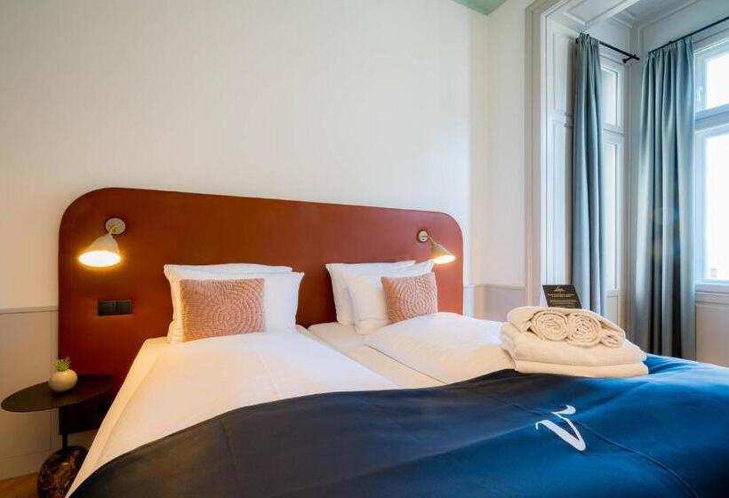 Vienna Residence, City Hall Parliament