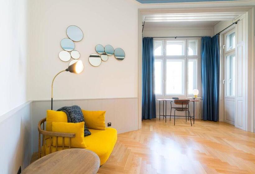 Vienna Residence, City Hall Parliament