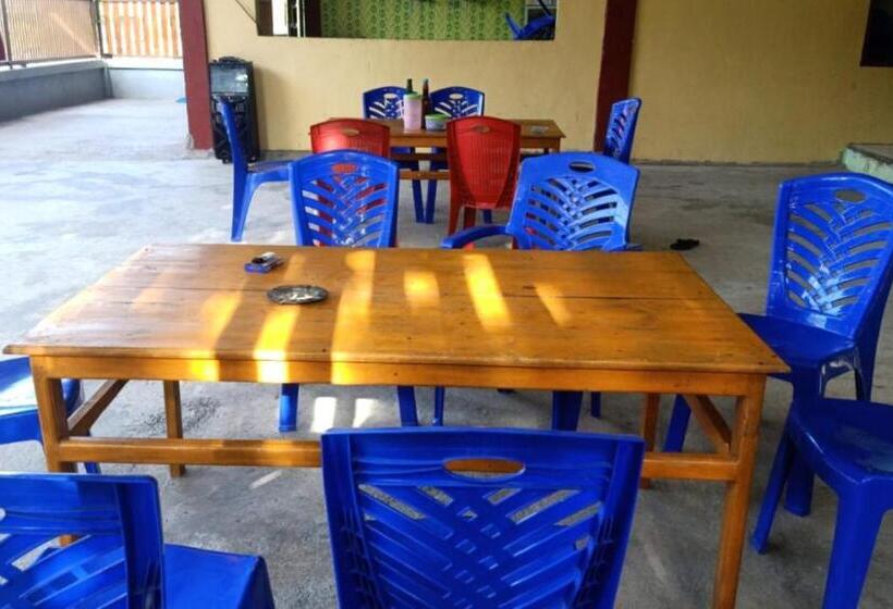 Hostel Penginapan Asidik