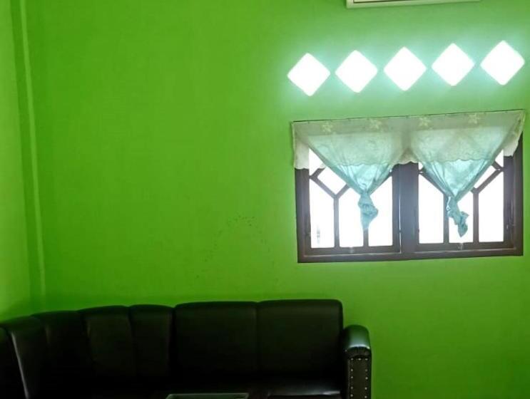 Hostel Penginapan Asidik